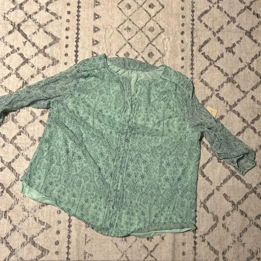 St. John’s Bay Mint Scroll pattern 3/4 Shear Sleeve Shirt Size 1X NWT